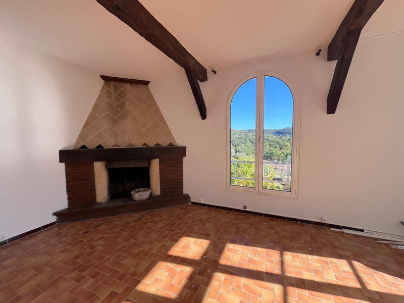 Maison - 240 m² - 9 pièces