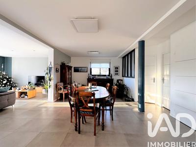 Maison - 156 m² - 8 pièces