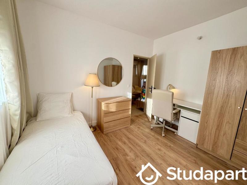 Chambre - 9 m² - 1 pièce