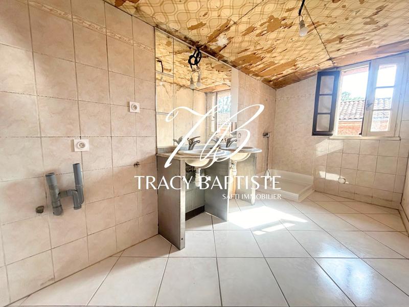 Maison - 225 m² - 7 pièces