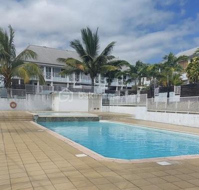 Studio - 30 m² - 1 pièce