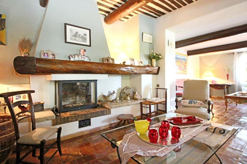 Maison - 233 m² - 11 pièces