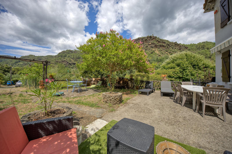 Maison - 92 m² - 5 pièces