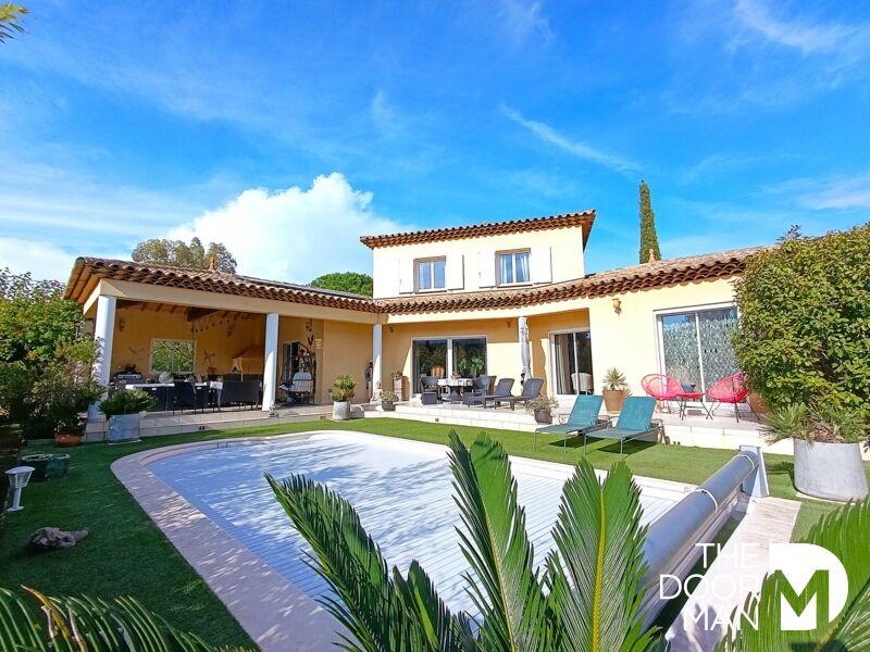 Maison - 159 m² - 5 pièces