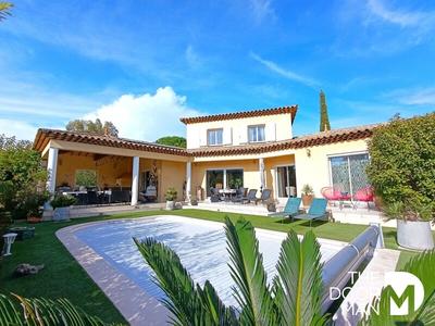 Maison - 159 m² - 5 pièces