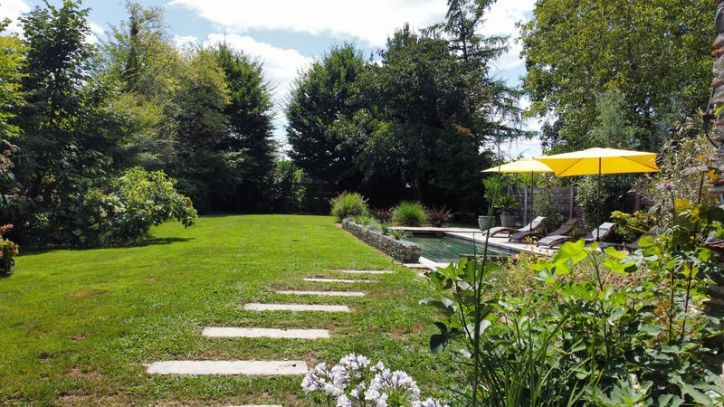 Maison - 300 m² - 11 pièces