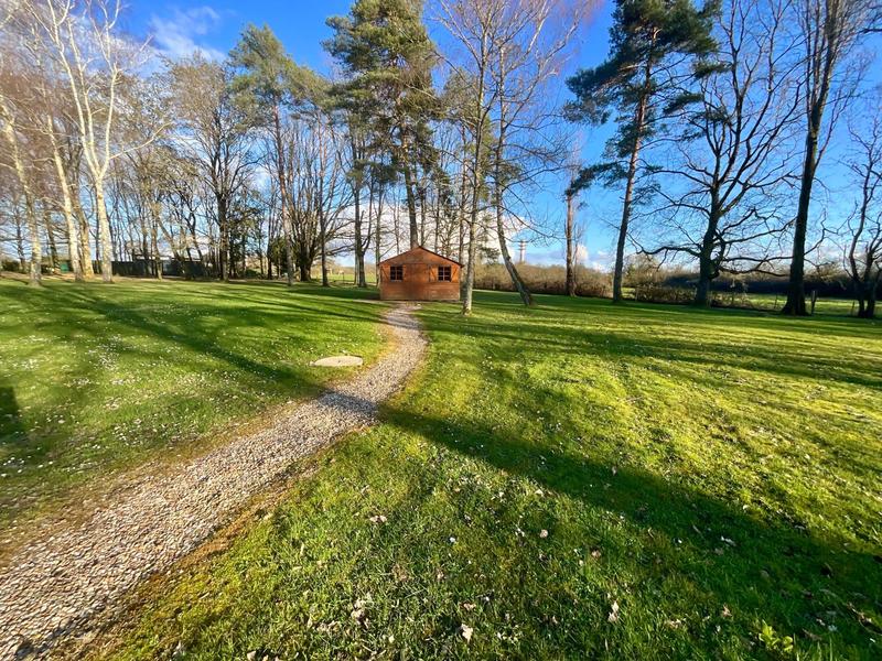 Maison - 245 m² - 9 pièces