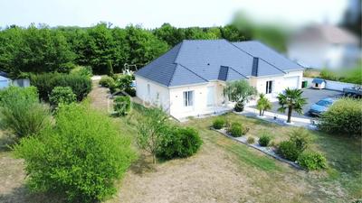 Maison - 180 m² - 6 pièces