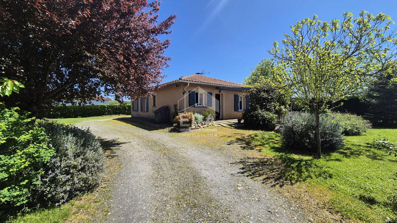 Maison - 93 m² - 4 pièces