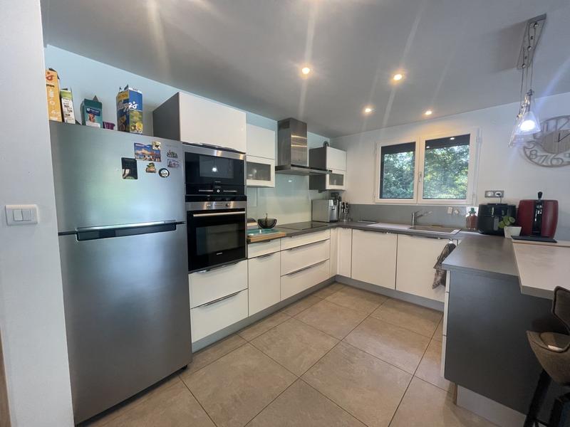 Maison - 140 m² - 5 pièces