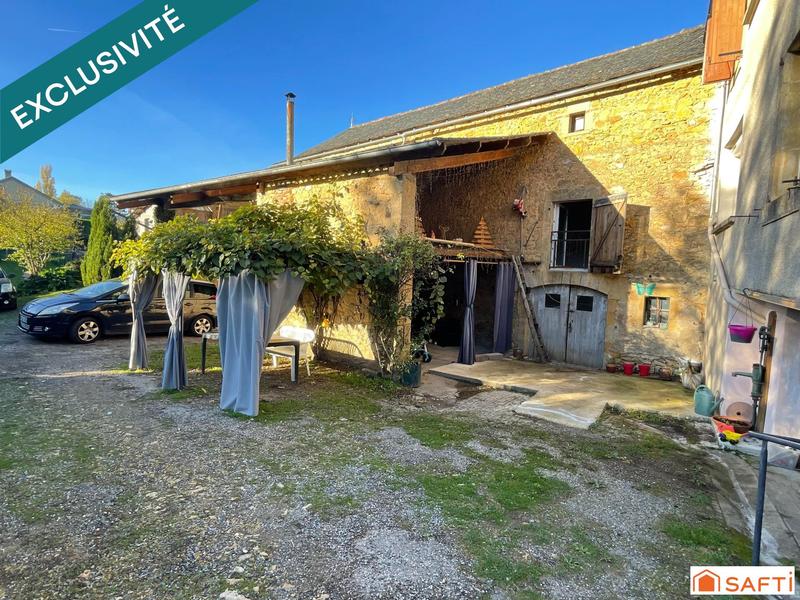 Maison - 235 m² - 8 pièces