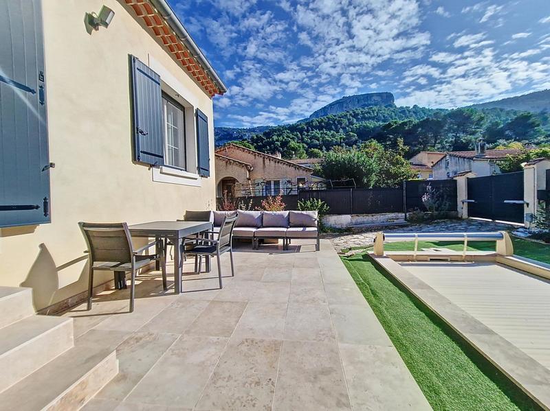 Maison - 105 m² - 5 pièces