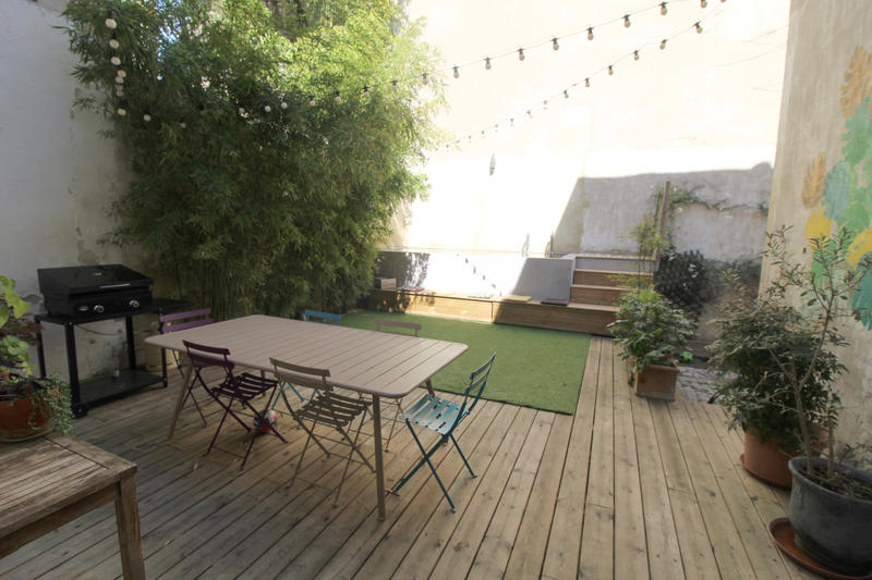 Maison - 248 m² - 9 pièces