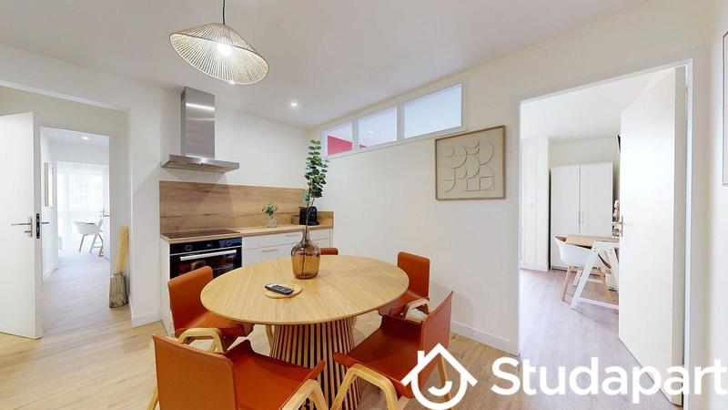 Chambre - 11 m² - 1 pièce