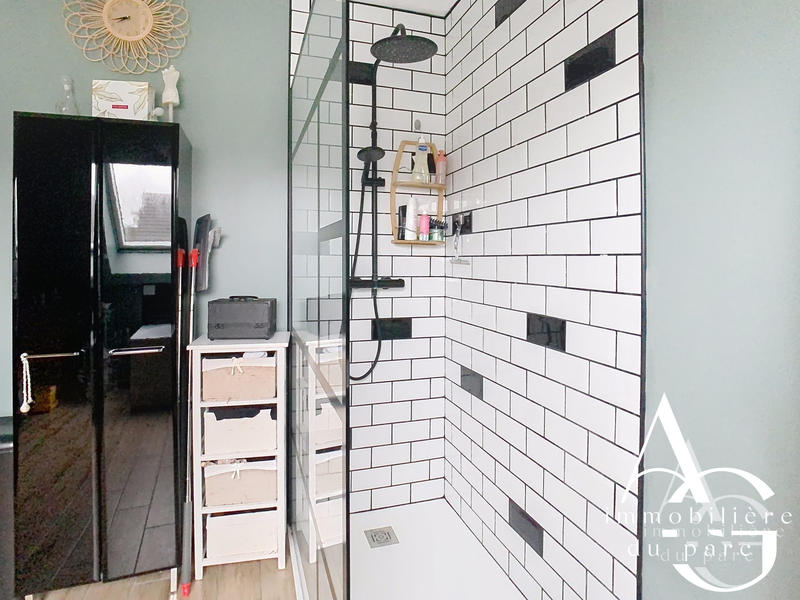 Maison traditionnelle - 113 m² - 6 pièces