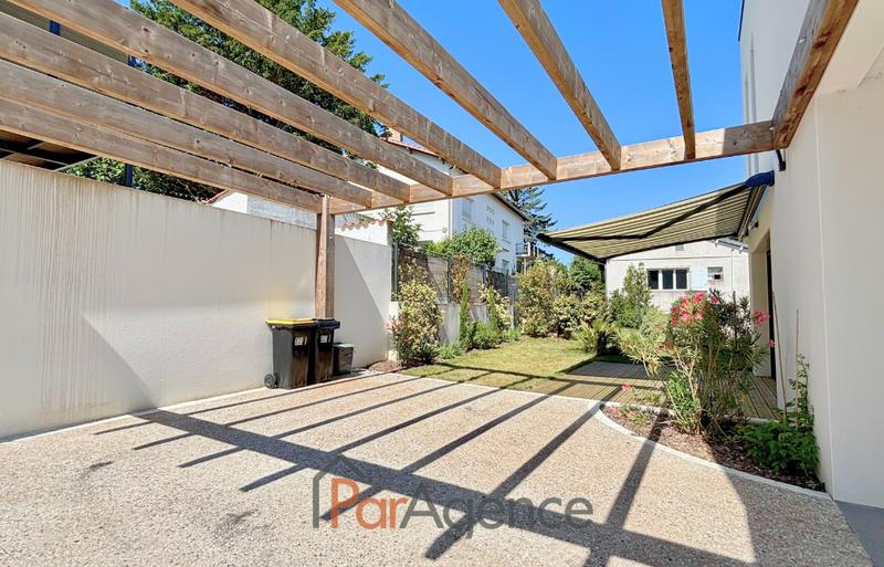 Maison - 104 m² - 4 pièces