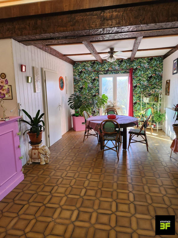 Local d'activités - 585 m²