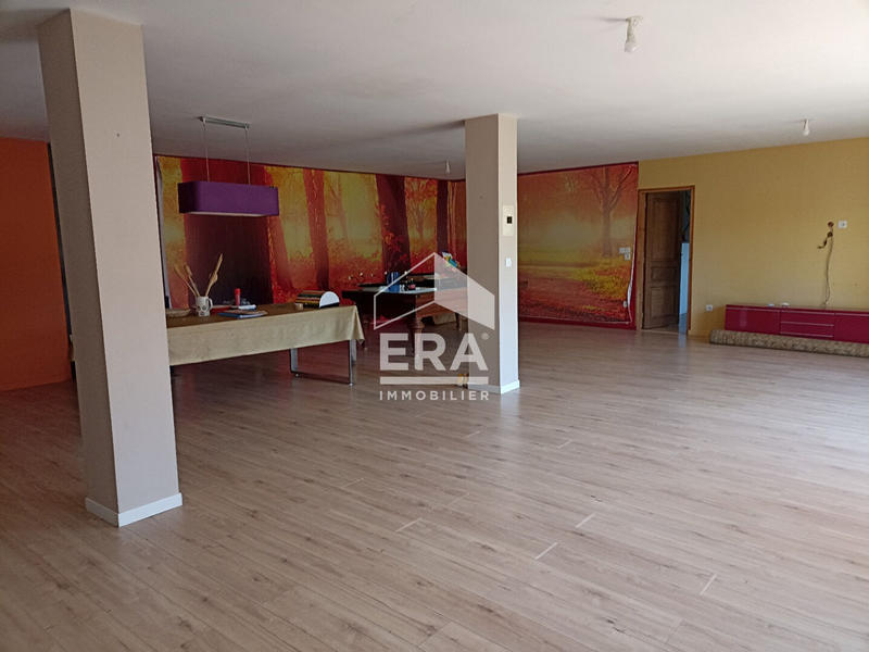 Maison - 216 m² - 5 pièces