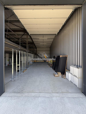 Entrepôt - 222 m²