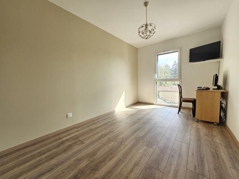 Appartement - 81 m² - 3 pièces