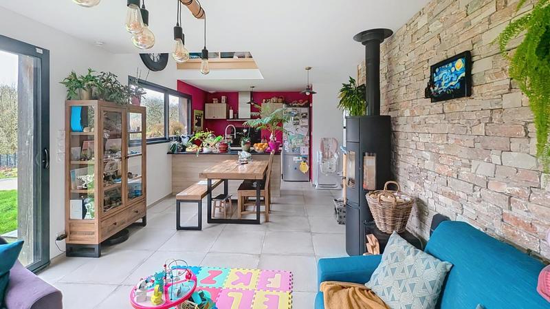 Maison - 90 m² - 5 pièces