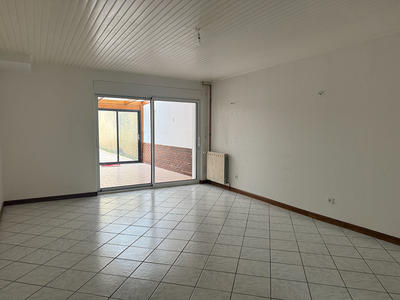 Maison - 240 m² - 10 pièces