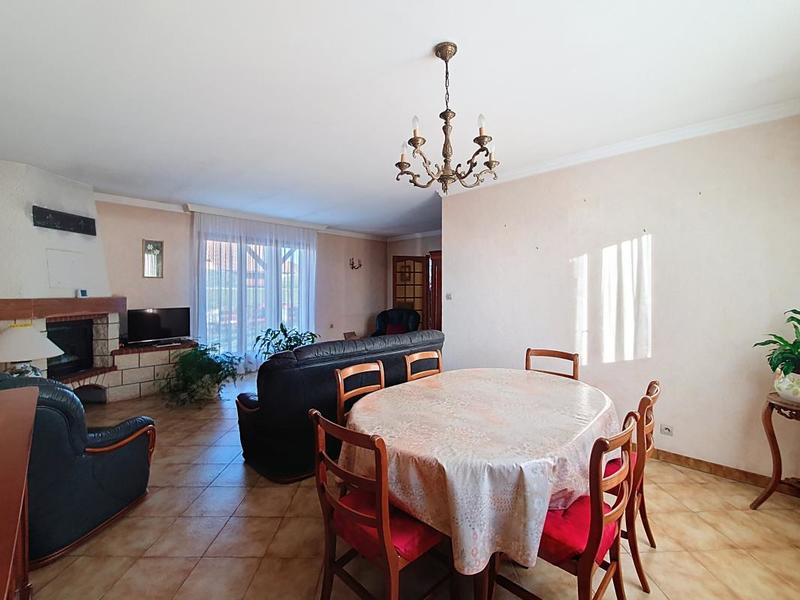 Maison - 104 m² - 4 pièces