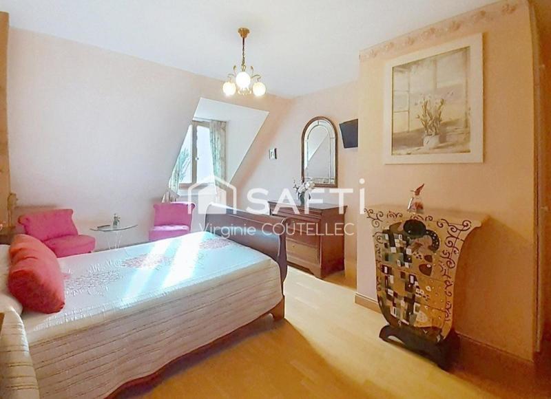 Maison - 254 m² - 12 pièces