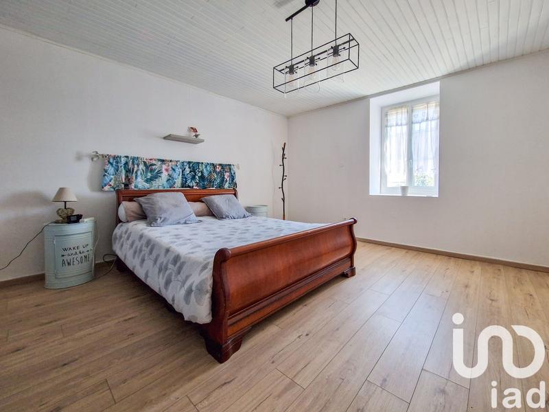 Maison - 220 m² - 9 pièces