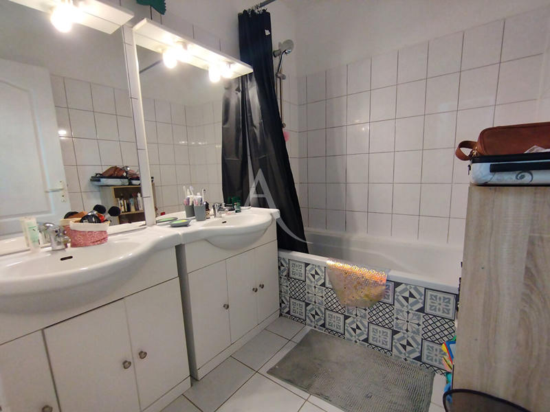 Maison - 174 m² - 5 pièces