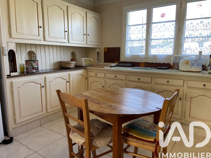 Maison - 180 m² - 8 pièces