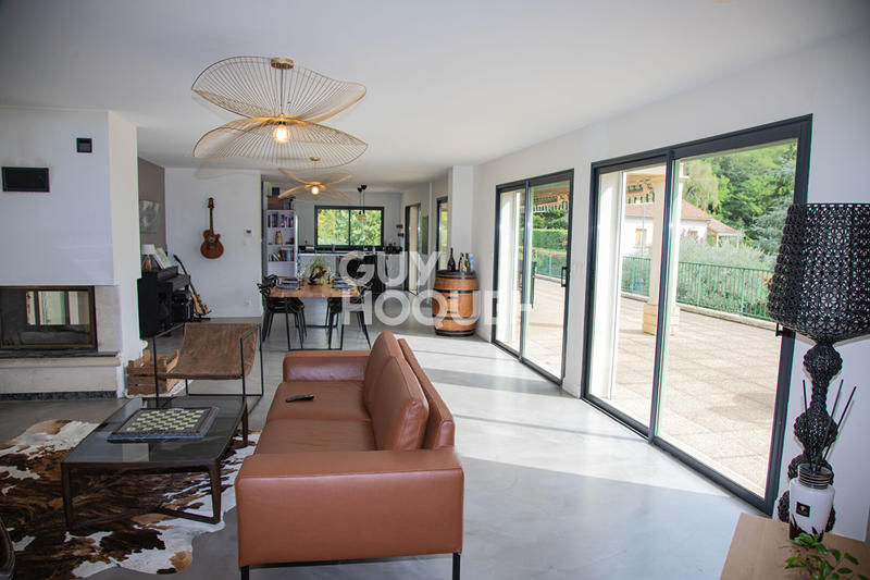 Maison - 157 m² - 7 pièces