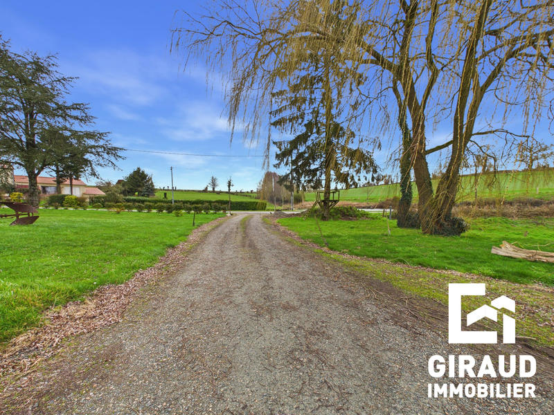 Maison ancienne - 247 m² - 6 pièces