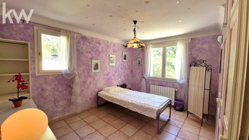 Maison provençale - 256 m² - 9 pièces