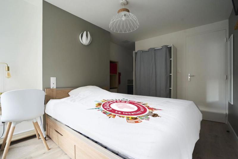 Appartement - 98 m² - 6 pièces