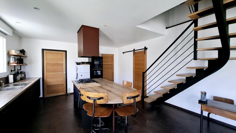 Maison - 100 m² - 5 pièces