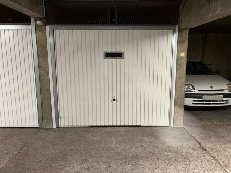 Parking / Garage - 12 m²