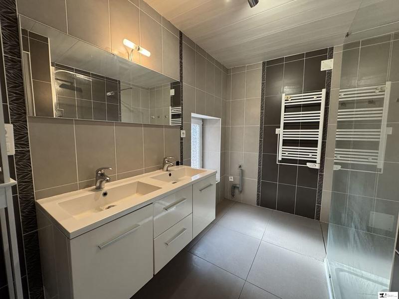 Maison de village - 91 m² - 5 pièces