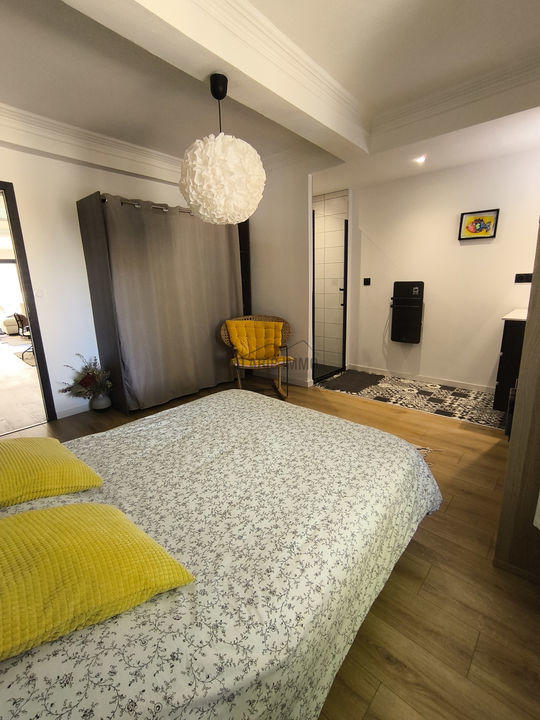 Maison - 175 m² - 7 pièces