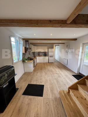 Maison - 90 m² - 4 pièces