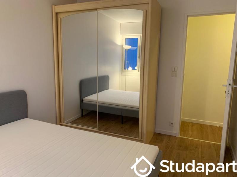 Chambre - 10 m² - 1 pièce