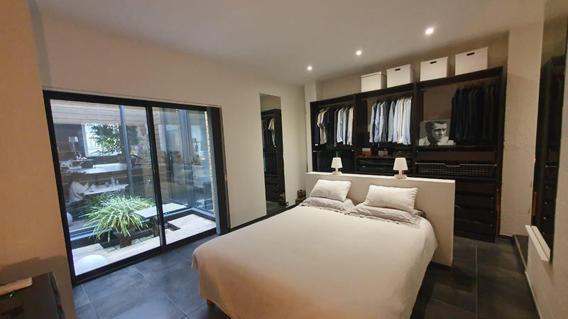 Loft - 188 m² - 6 pièces