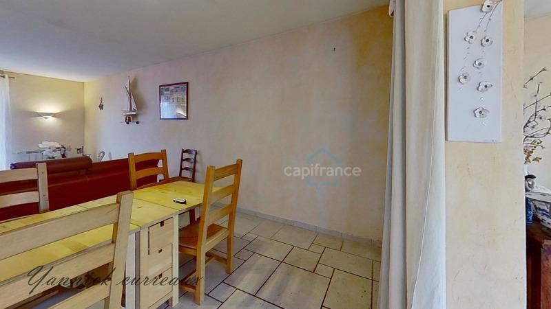 Maison - 218 m² - 9 pièces