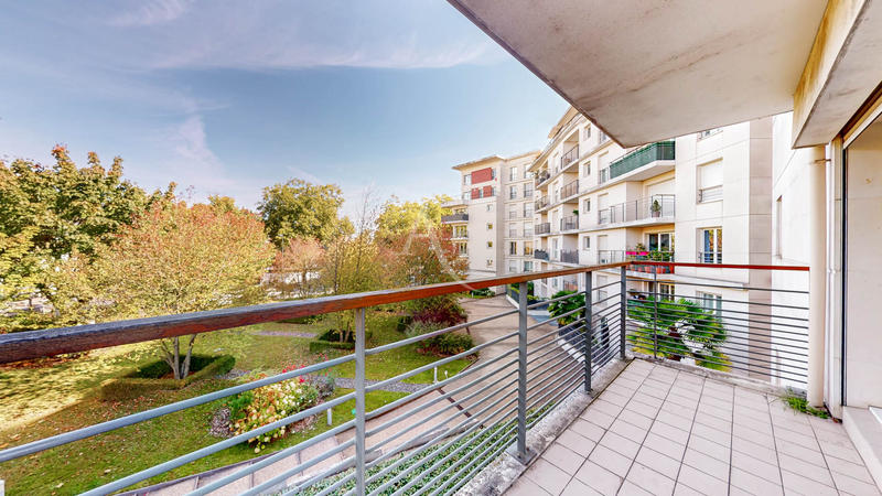 Appartement - 92 m² - 4 pièces