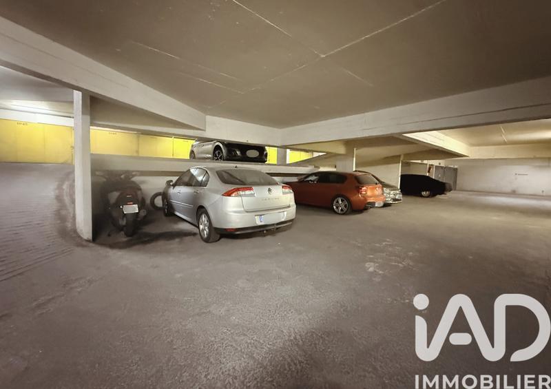 Parking - 300 m²