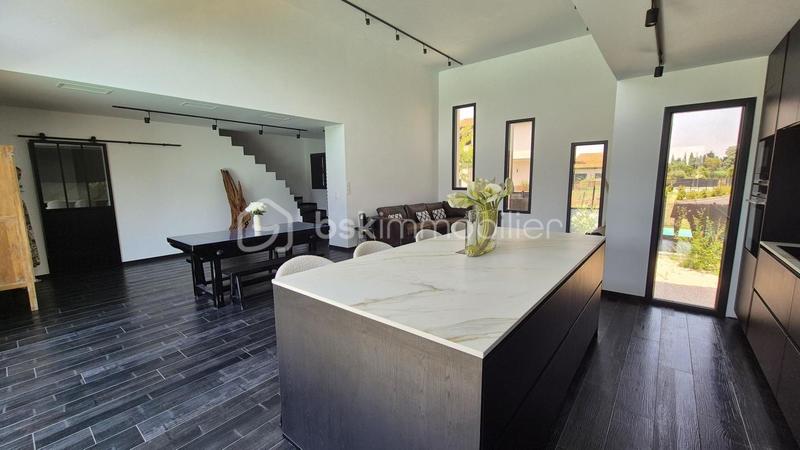 Villa - 140 m² - 5 pièces