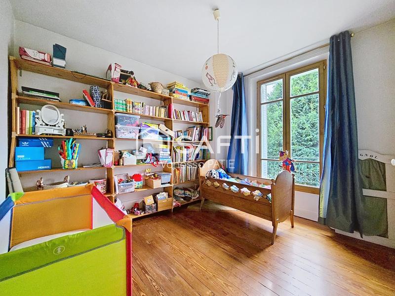 Villa - 212 m² - 11 pièces