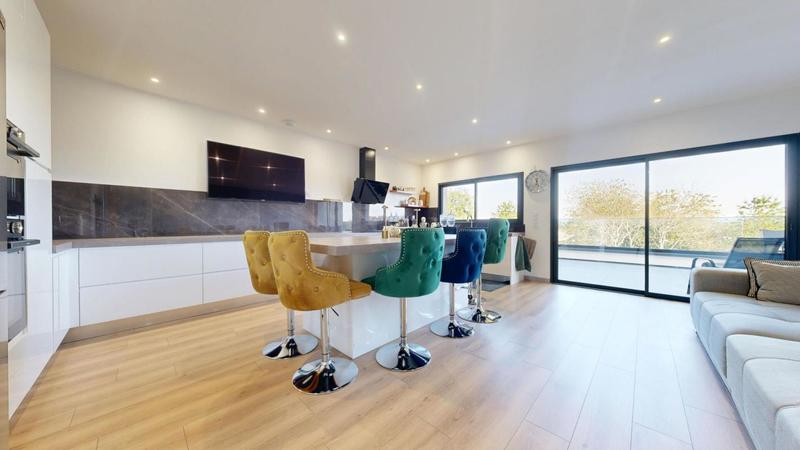 Demeure - 277 m² - 7 pièces