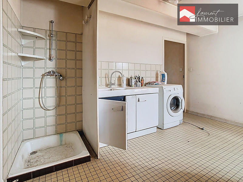 Maison - 234 m² - 7 pièces