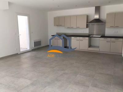 Maison - 104 m² - 4 pièces